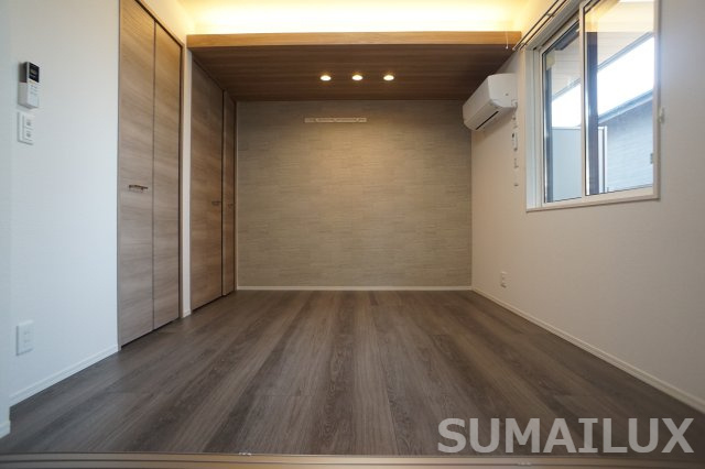 D-ROOM清水新地の洋室