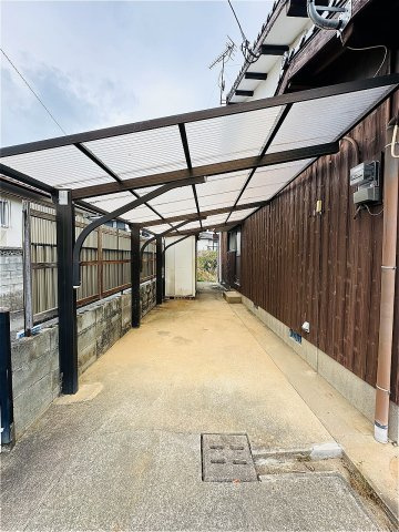 広川町中古住宅の駐車場