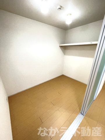 【寝室】 | 落ち着いた色調の寝室です