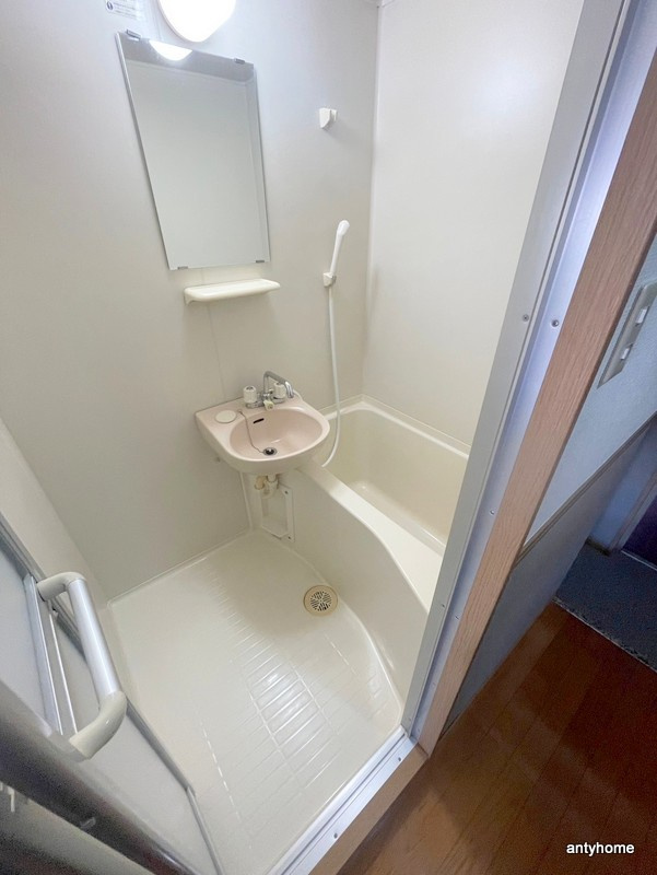 ヴェローナ1の浴室