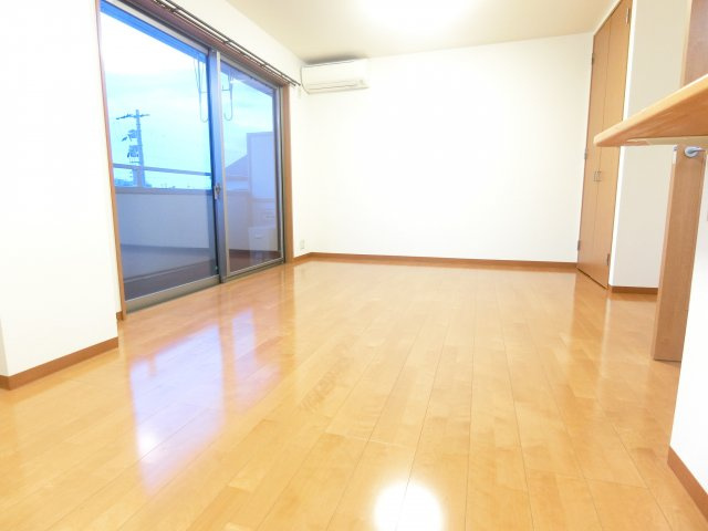 アプローズ狭山の洋室|同物件別部屋