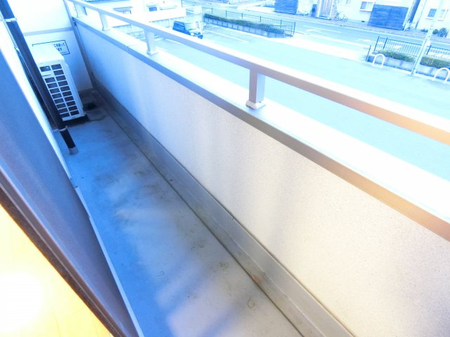 アプローズ狭山のバルコニー|同物件別部屋