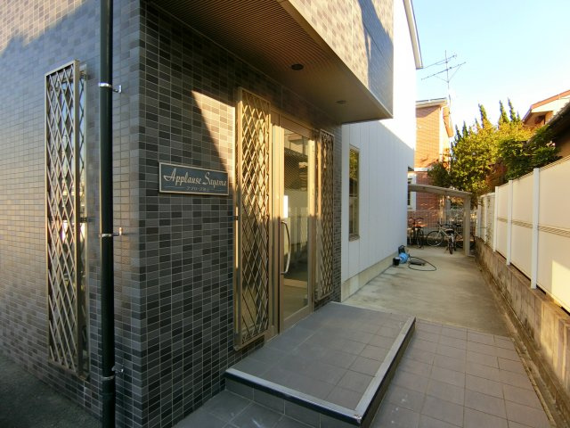 アプローズ狭山のエントランス