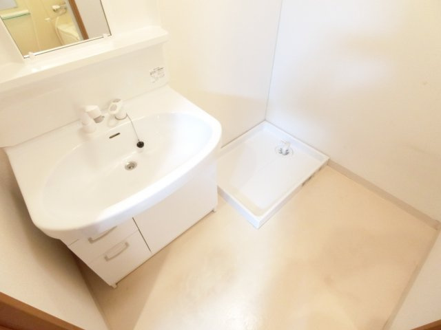 アプローズ狭山の独立洗面台|同物件別部屋