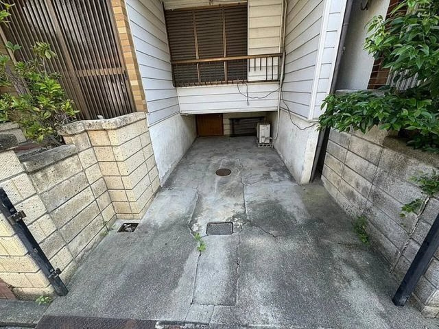 大久保町3丁目　中古一戸建ての駐車場|駐車場
■物件内覧・資金計画相談・住宅ローン相談、リフォーム相談、お問合せ受付中■
※当日・翌日のご内覧、ご相談はお電話でのお問合せがスムーズです！