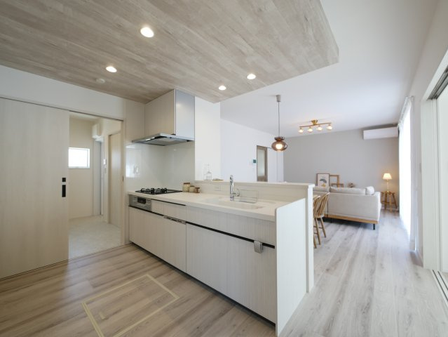 ピークス山の田中央のキッチン