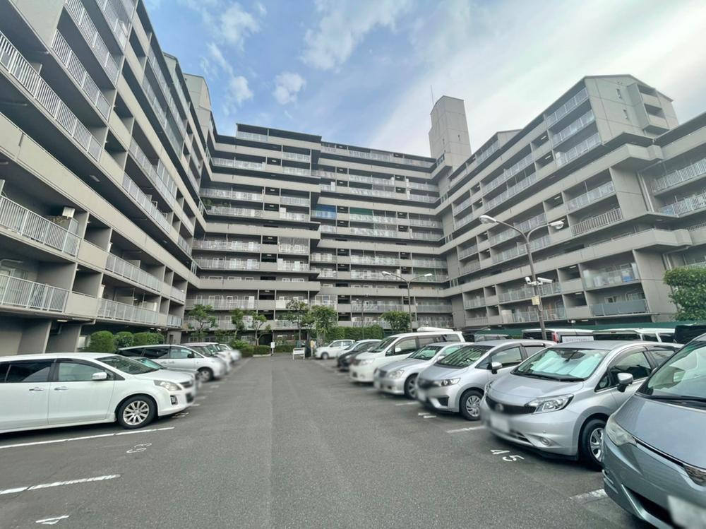 エバーグリーン門真の駐車場|駐車場
■物件内覧・資金計画相談・住宅ローン相談、リフォーム相談、お問合せ受付中■
※当日・翌日のご内覧、ご相談はお電話でのお問合せがスムーズです！