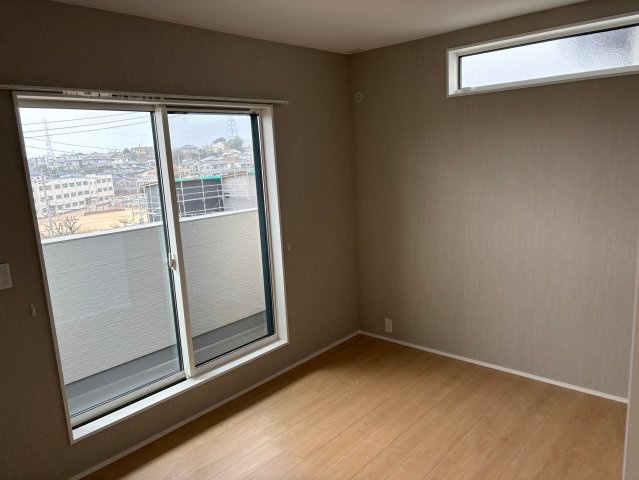 ピークス山の田中央の洋室