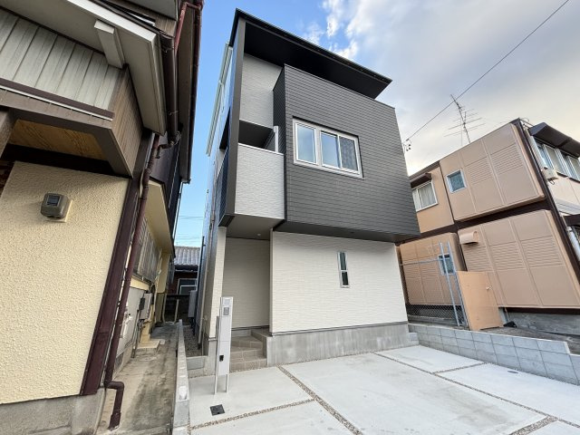 MELDIA港区大手町5丁目｜名古屋市の戸建ならホームアップの駐車場|2台並列駐車可能です◎