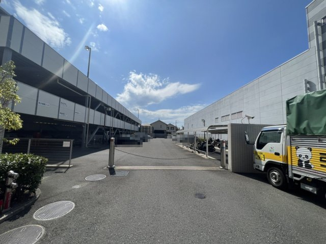 レピア高松の駐車場