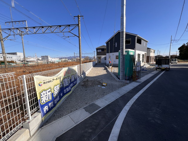 新築　前橋市江田町第6　クレイドルガーデン　1号棟の駐車場|現地写真　駐車スペースは縦列駐車2台分可能です！
