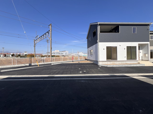 新築　前橋市江田町第6　クレイドルガーデン　2号棟の駐車場|現地写真　駐車スペースは並列2台分可能です！
