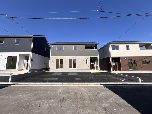 新築　前橋市江田町第6　クレイドルガーデン　3号棟の駐車場|現地写真　駐車スペースは並列3台分可能です！
