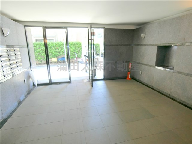 ルーブル蒲田参番館のエントランス