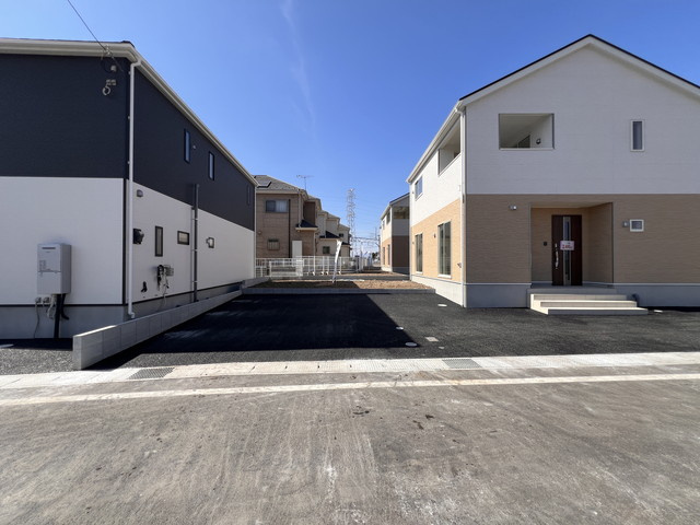 新築　前橋市江田町第6　クレイドルガーデン　7号棟の駐車場|現地写真　駐車スペースは並列2台分可能です！
