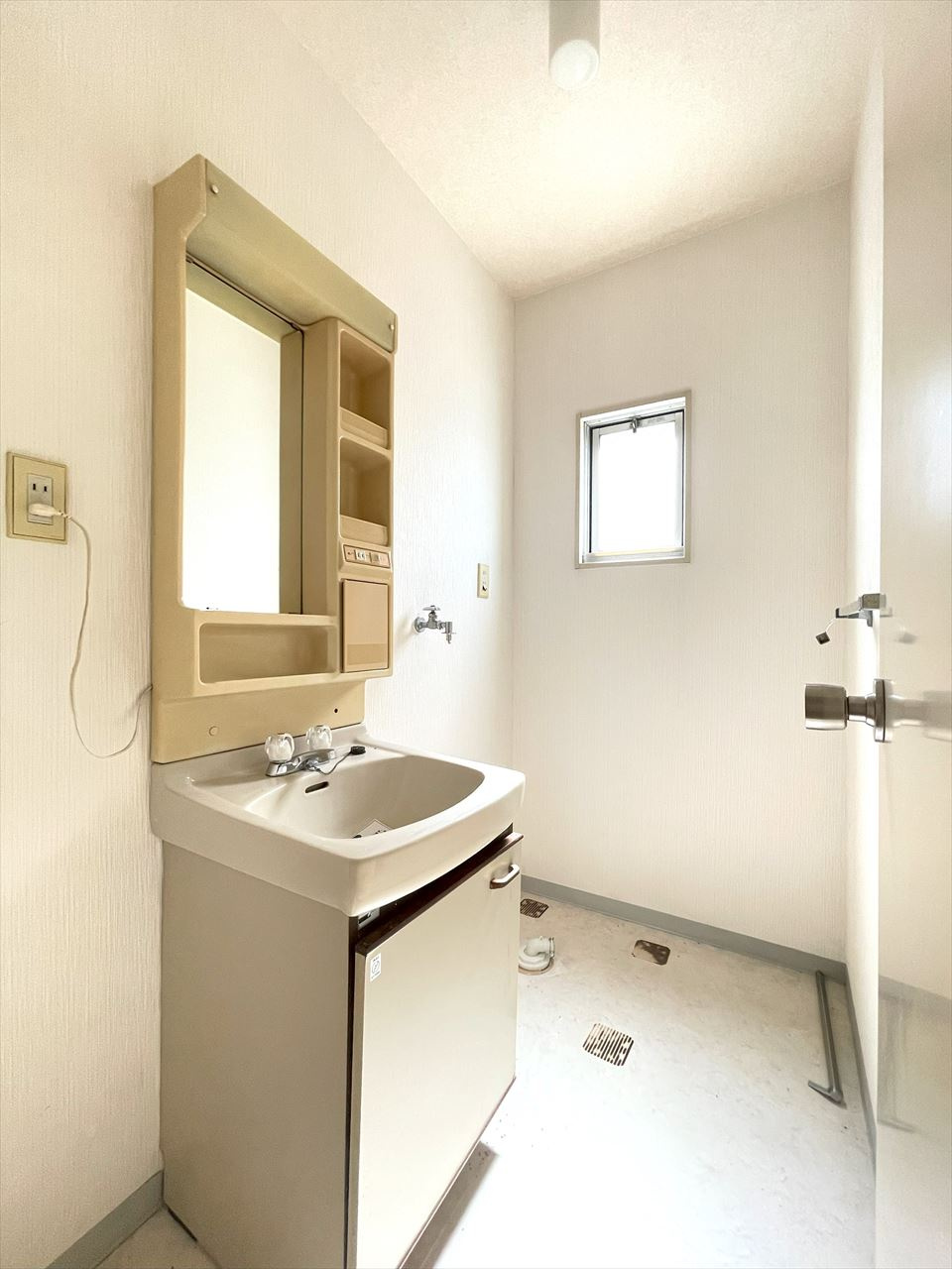 メゾンタカハシの洗面所