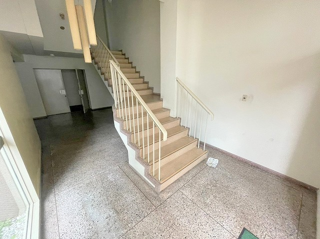 淀川チェリーハイツのロビー