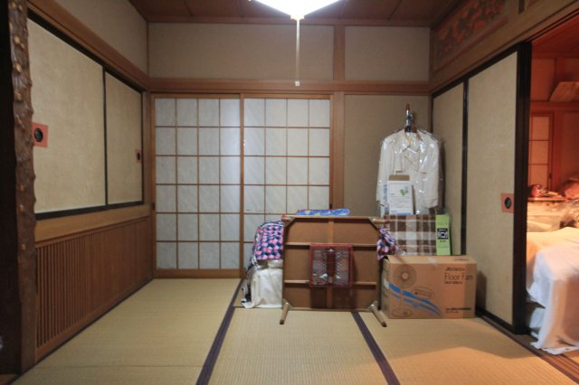 米沢市城南２丁目　二階建て中古住宅の和室|２階の６帖間です。