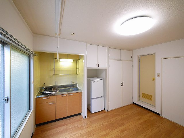 城戸ハイツ東棟