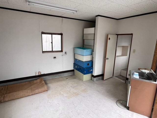 西条市大町1757-1の内装