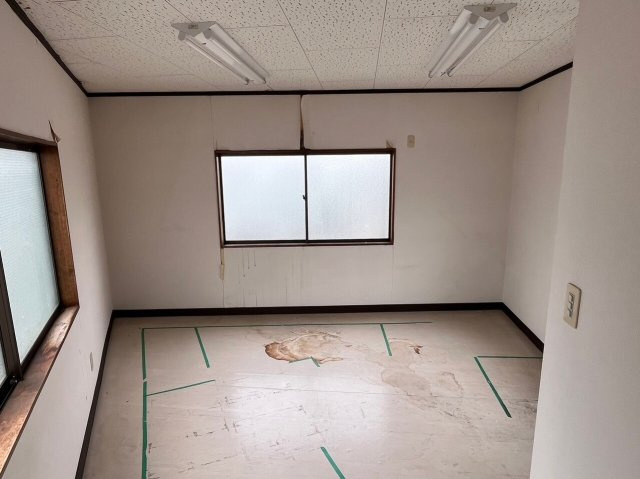 西条市大町1757-1の内装