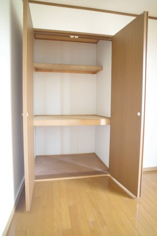 【収納】 | グレイスエミネンス | 収納スペースは棚型。