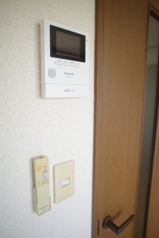 【セキュリティ】 | グレイスエミネンス | TVモニターフォンで来客のチェック。