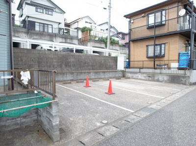 【駐車場】 | グレイスエミネンス | 広々とした駐車スペース☆