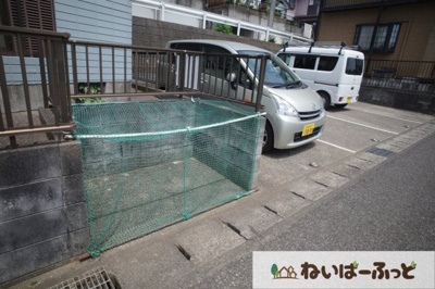 【その他】 | グレイスエミネンス | ゴミ捨ても敷地内にポイっとラクチン。