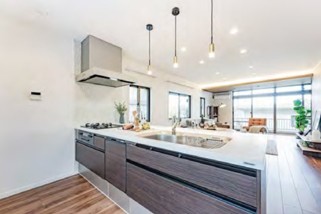 横浜市港南区下永谷2丁目 中古戸建て【仲介手数料半額】カースペース2台