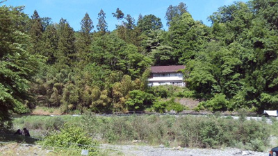 【外観】 | 二俣尾２丁目売地 | 対岸からみた売地の風景です★