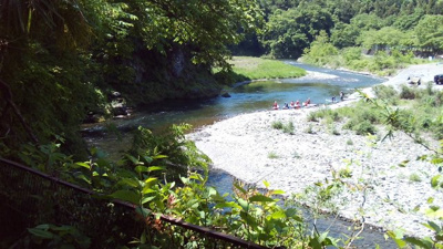 【外観】 | 二俣尾２丁目売地 | 売地側からみた対岸です★河川敷へ降りることも可能です。