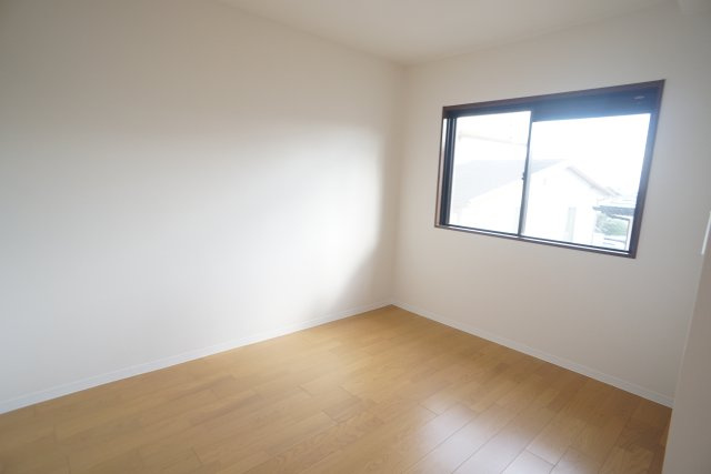 サーパス逆瀬川の居間・リビング