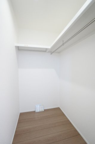 常滑市榎戸町2期　1号棟の収納|2階洋室のウォークインクローゼット