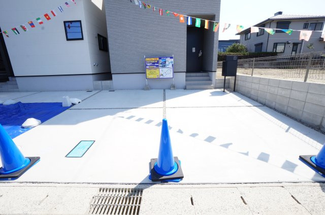 常滑市榎戸町2期　1号棟の駐車場|駐車スペース2台可能