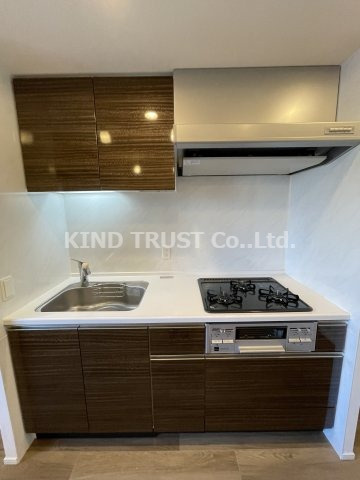 ザ・パークハビオ天満橋のキッチン|コンパクトなキッチンで掃除もラクラク