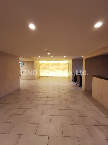 ザ・パークハビオ天満橋のロビー|ゆとりのあるロビーです