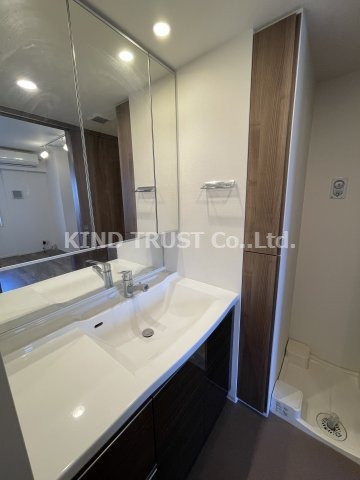 ザ・パークハビオ天満橋の洗面所|広い洗面スペース