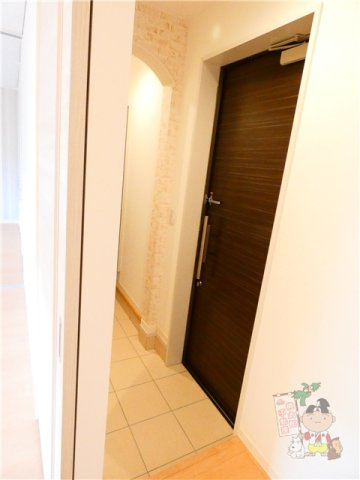 カリーノテラスの玄関