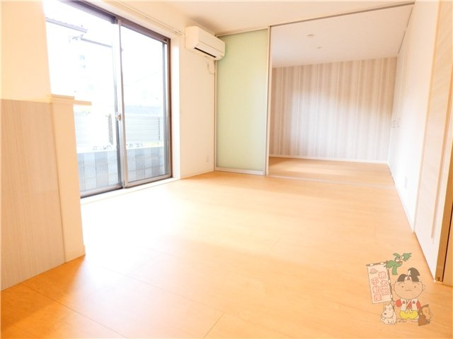 カリーノテラスの居間・リビング