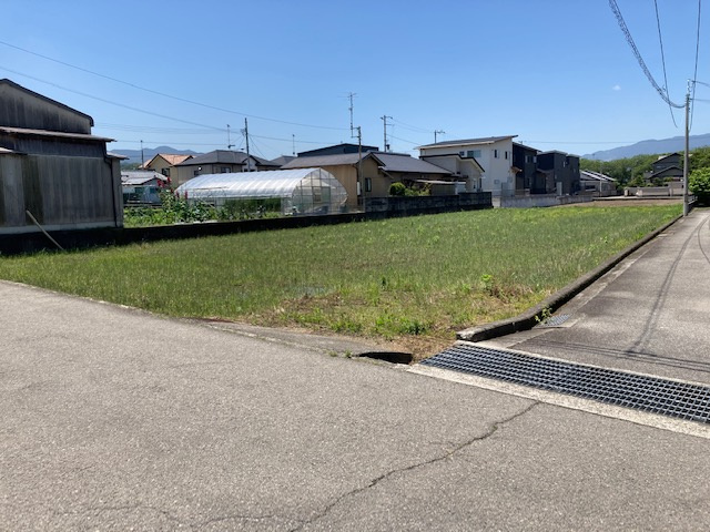 西条市小松町新屋敷甲553－1の外観
