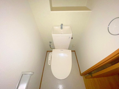 【トイレ】 | フォブールトロワ向井 | 清潔感のあるトイレです