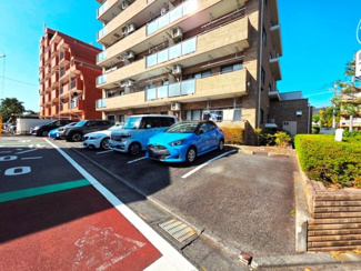 【駐車場】