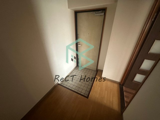 ヤマエハイツの玄関