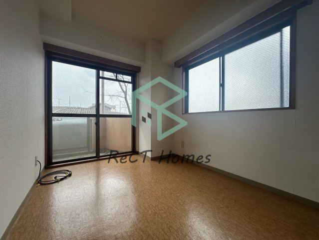 ヤマエハイツの居間・リビング