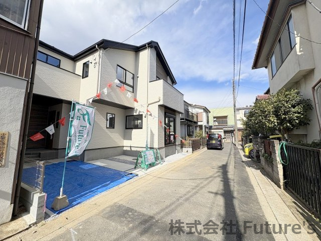 三郷市戸ヶ崎1丁目　新築戸建　全1棟の前面道路含む現地写真|前面道路含む現地写真です