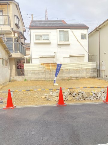 FreeLife下坂部Ⅵ　5号地の前面道路含む現地写真