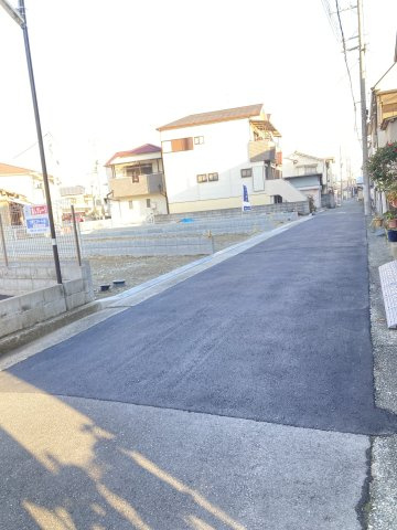 FreeLife下坂部Ⅵ　5号地の前面道路含む現地写真