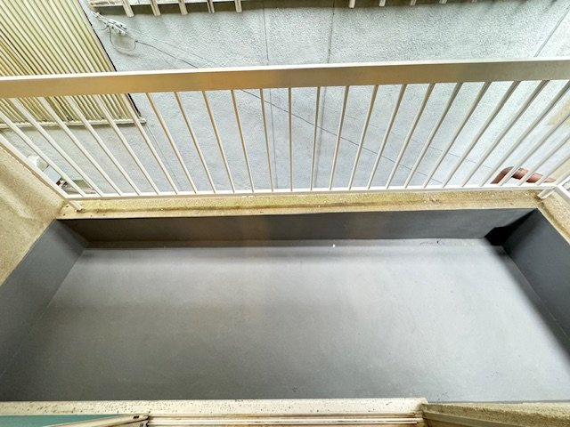 日置荘西町IKKENYAのバルコニー