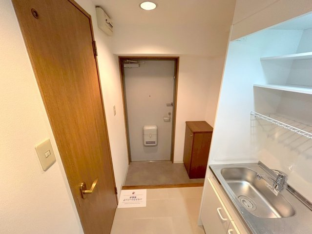 エレーヌ十三の玄関